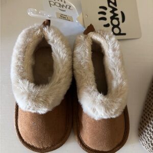 PAWZ Tan Slippers with Cream Lining